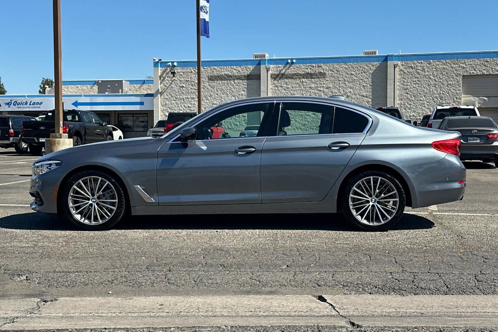 Used 2019 BMW 530i 530i w/ Convenience Package image 2