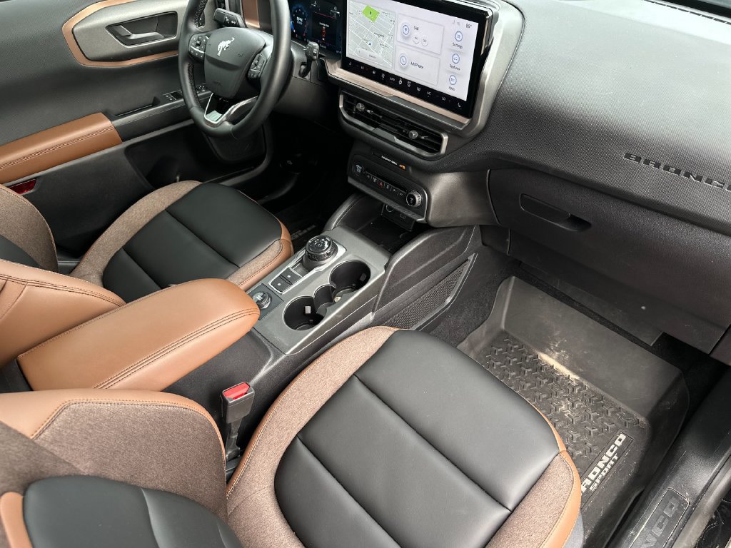 Certified 2025 Ford Bronco Sport Outer Banks w/ Outer Banks Tech Package+ AWD/4WD image 15