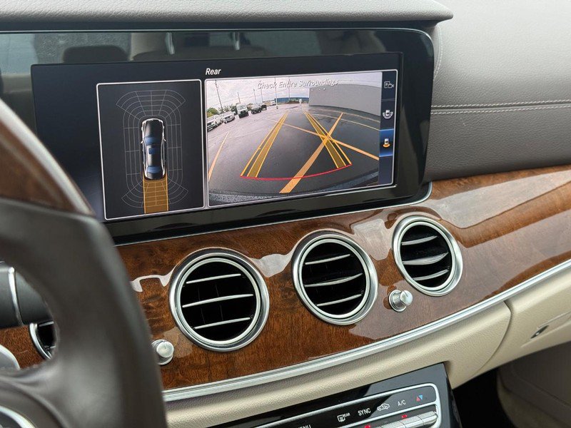 Used 2017 Mercedes-Benz E 300 4MATIC image 25