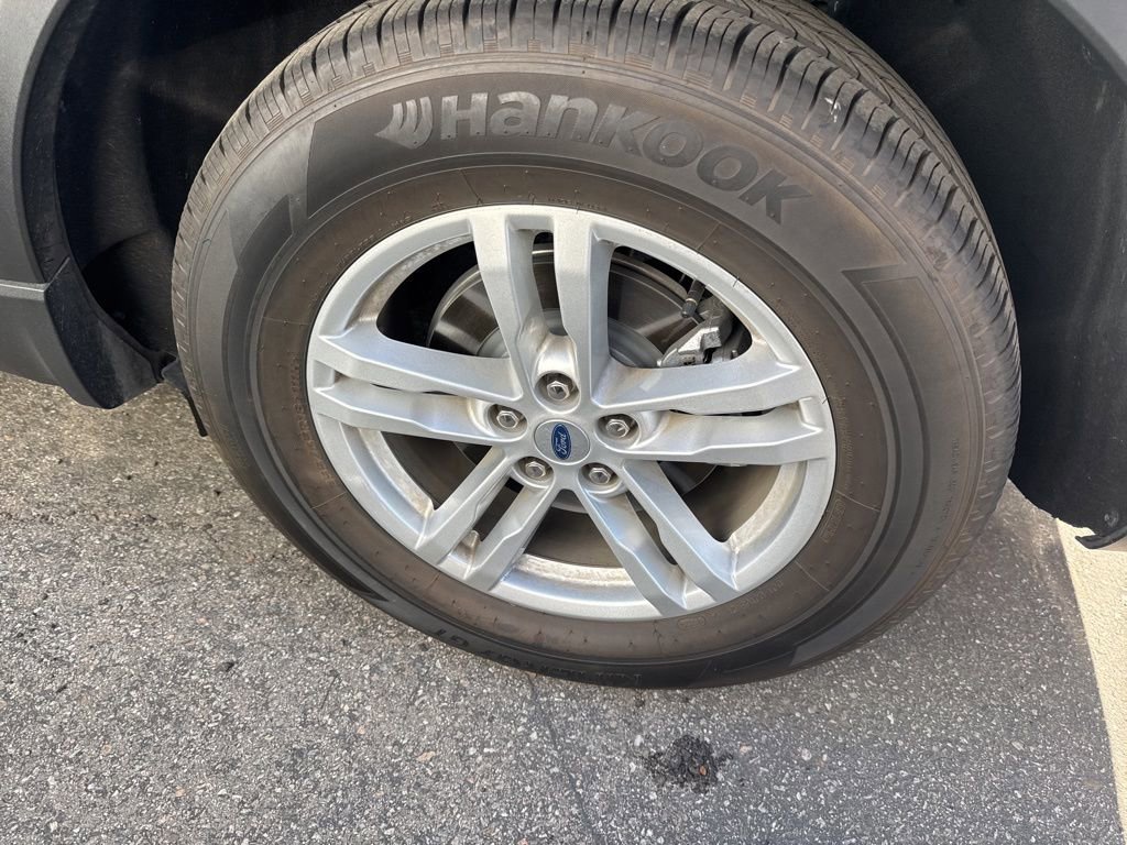 Certified 2023 Ford Explorer XLT image 4