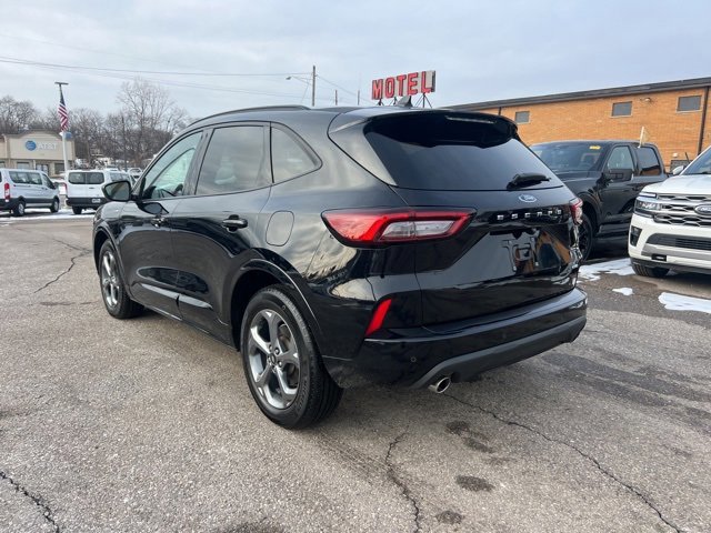 Certified 2023 Ford Escape ST-Line w/ Tech Pack #1 image 4