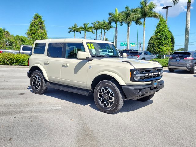 Certified 2025 Ford Bronco Outer Banks AWD/4WD image 31