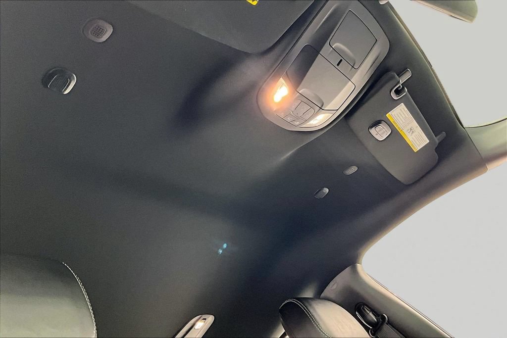 Used 2025 Chrysler Pacifica Select FWD image 22