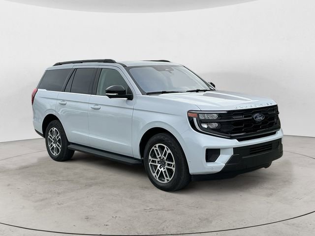Certified 2025 Ford Expedition Active AWD/4WD image 7