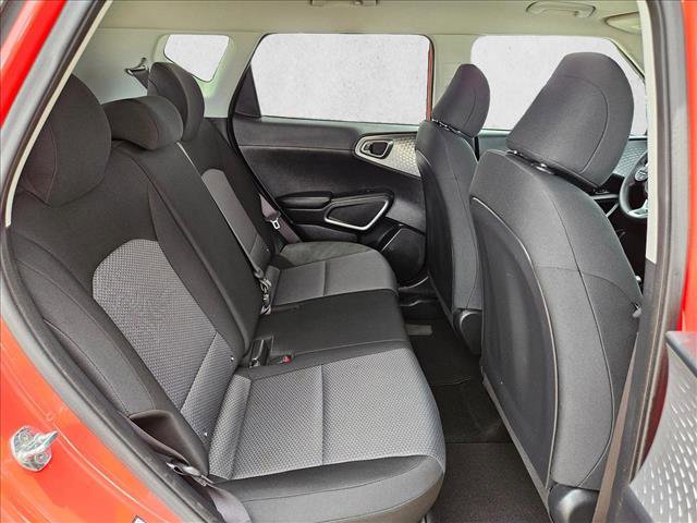 Used 2023 Kia Soul LX w/ LX Technology Package FWD image 19