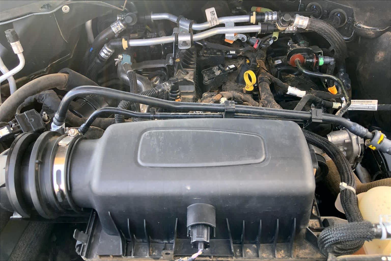Certified 2022 Ford Explorer XLT w/ Equipment Group 202A AWD/4WD image 33