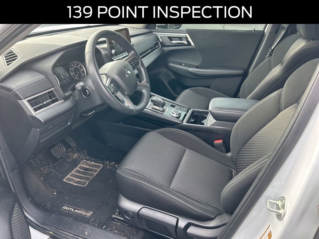 Used 2022 Mitsubishi Outlander ES AWD/4WD image 5