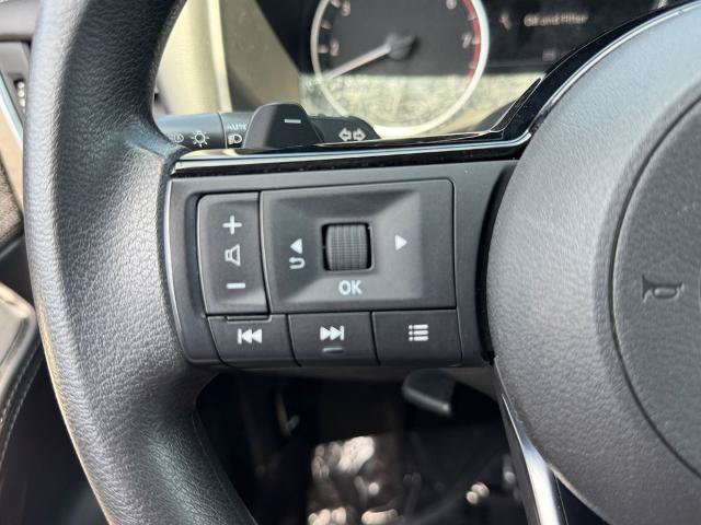 Used 2023 Nissan Rogue SV FWD image 18