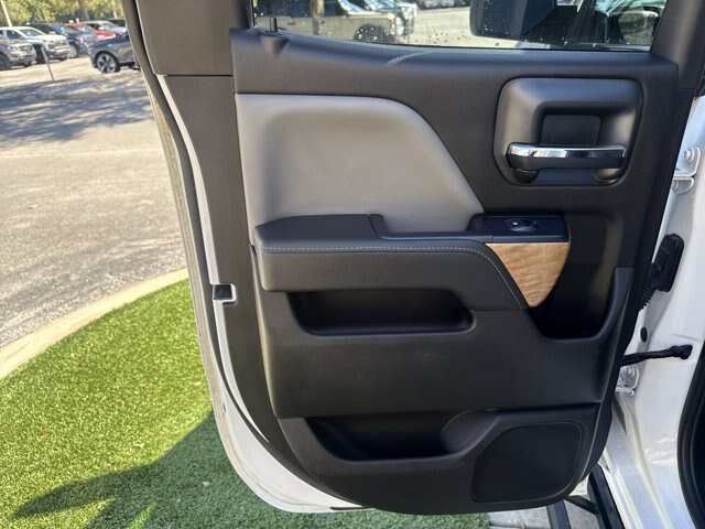 Used 2018 Chevrolet Silverado 1500 LTZ AWD/4WD image 16