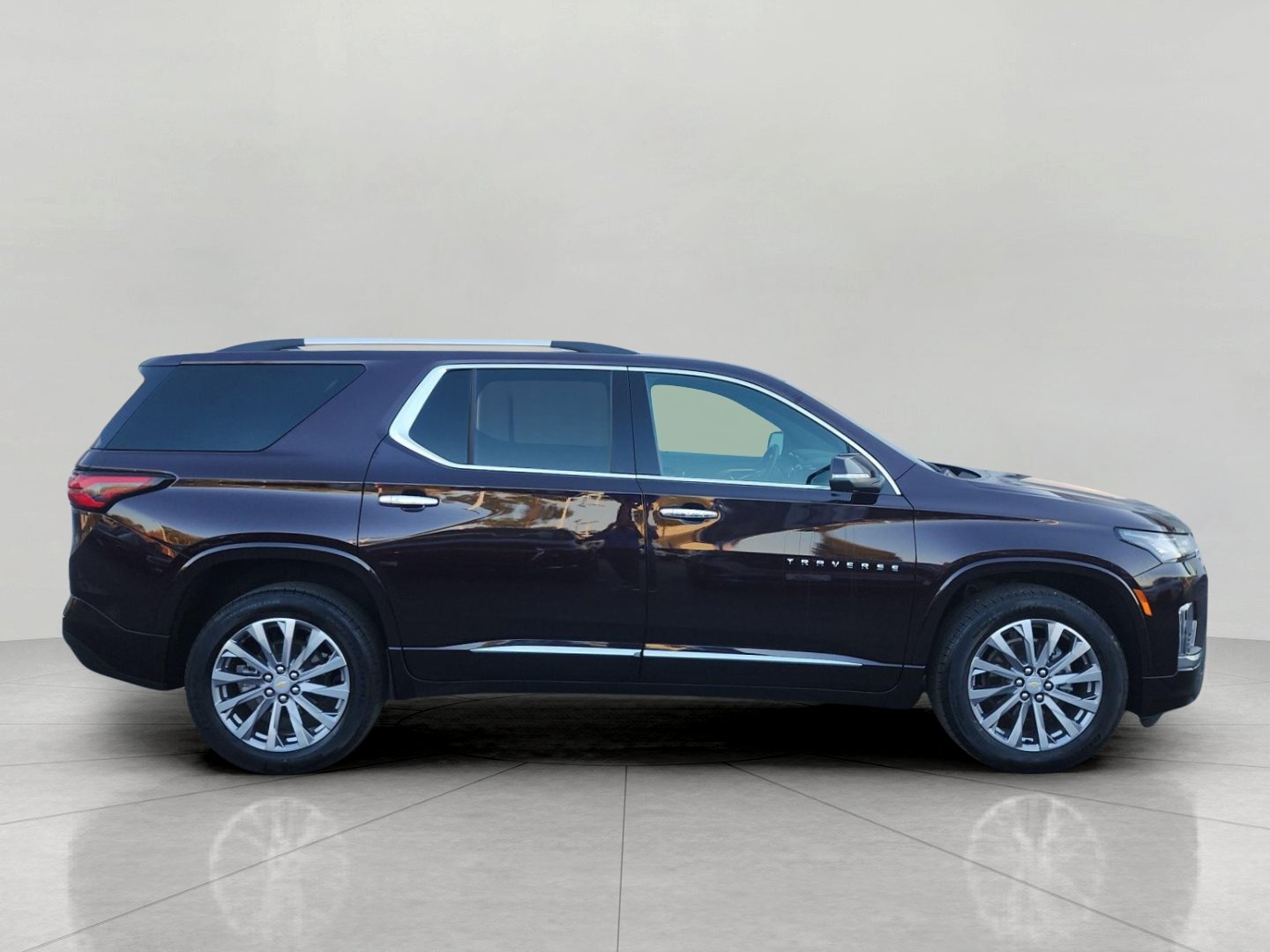 Used 2023 Chevrolet Traverse Premier AWD/4WD image 7