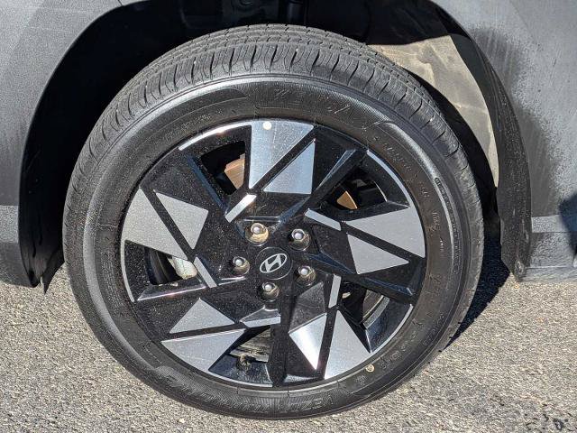 Used 2025 Hyundai Kona SEL AWD/4WD image 12