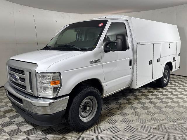 Certified 2021 Ford E-350 and Econoline 350 Super Duty w/ Power Windows & Locks Group RWD image 17
