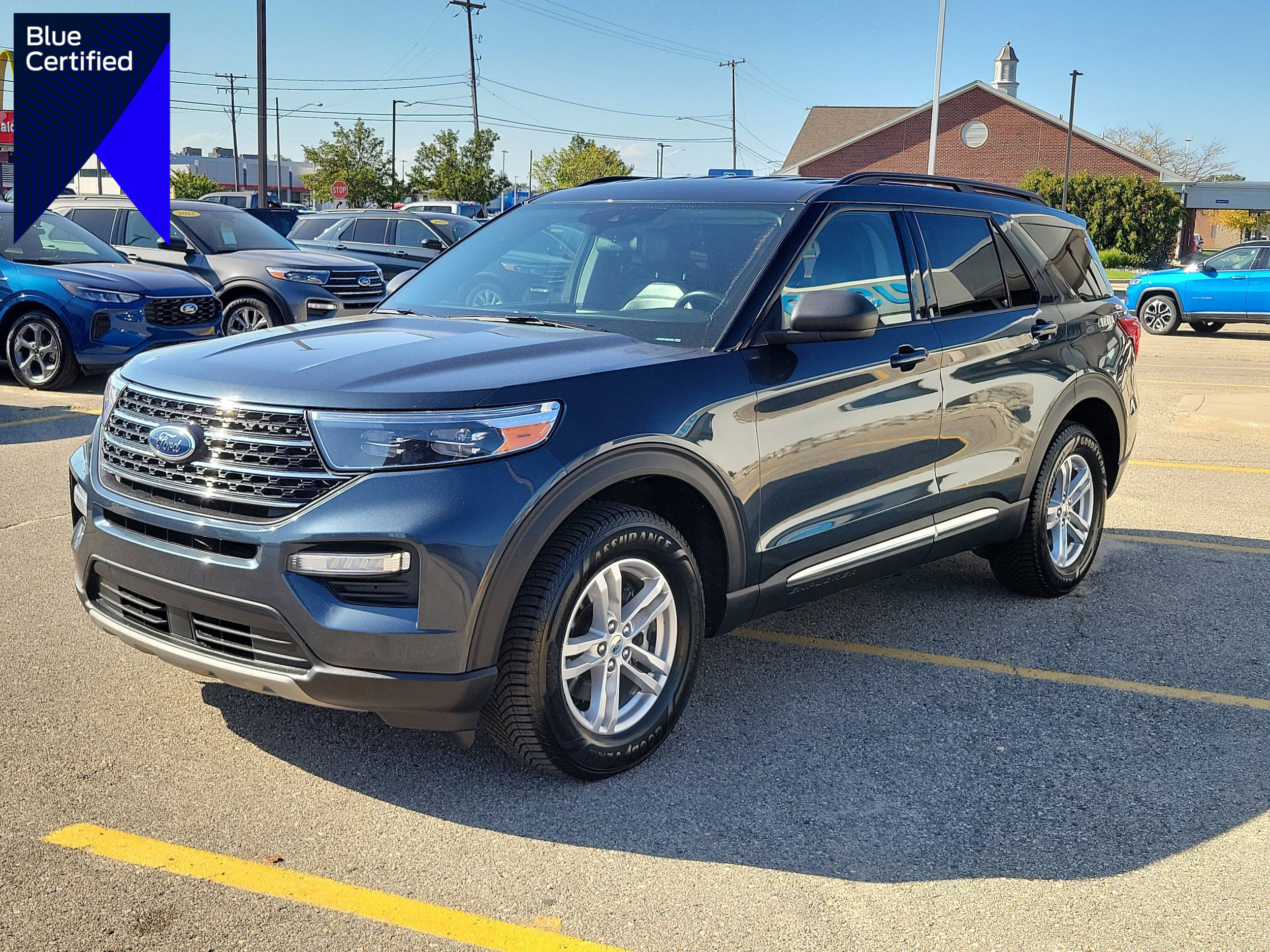 Certified 2022 Ford Explorer XLT w/ Equipment Group 202A