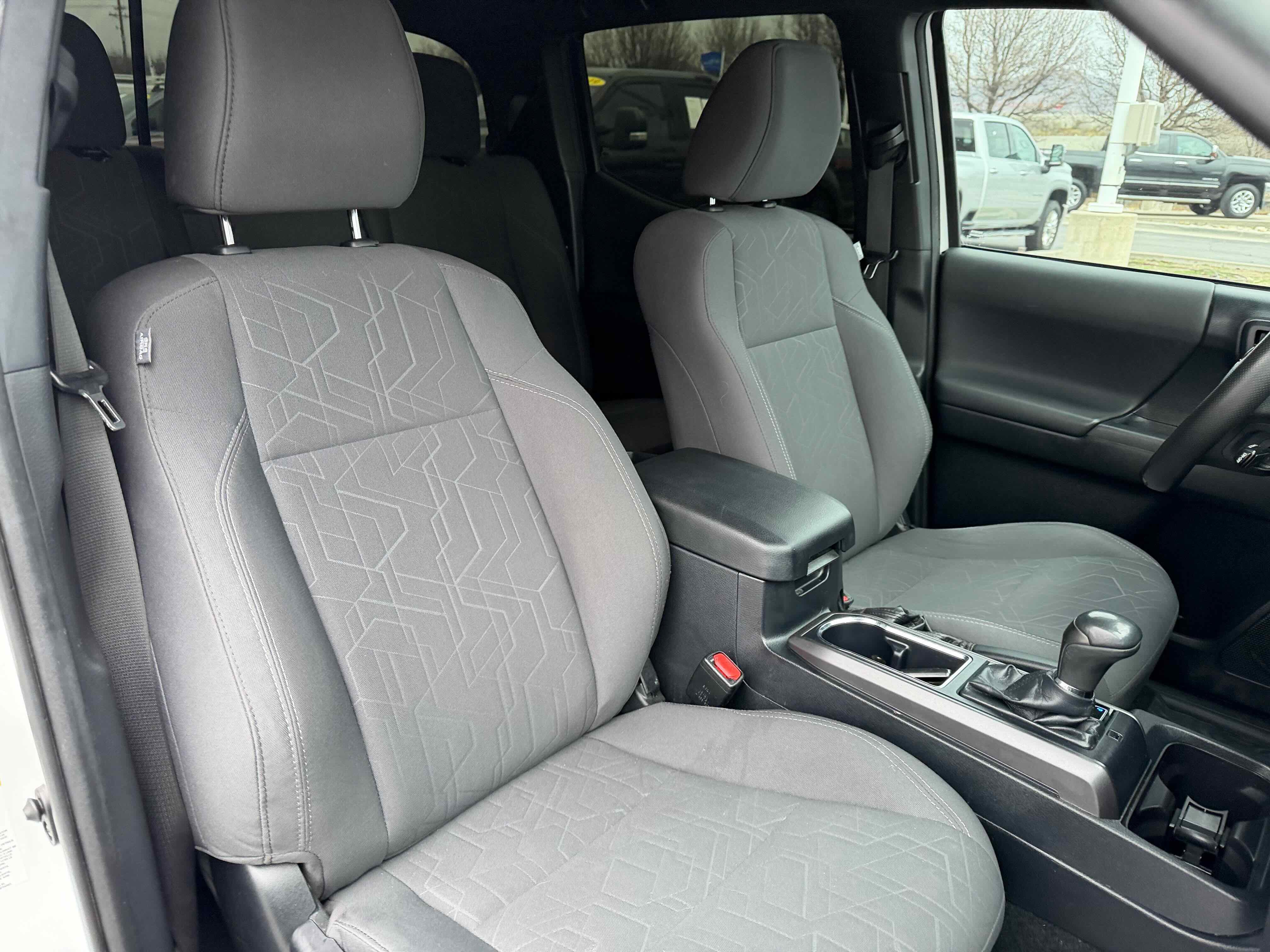 Used 2019 Toyota Tacoma TRD Sport image 31