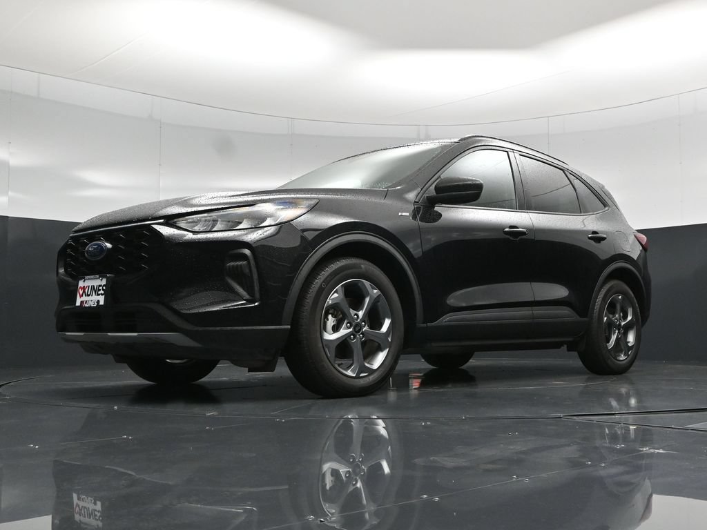 Certified 2025 Ford Escape ST-Line FWD image 46