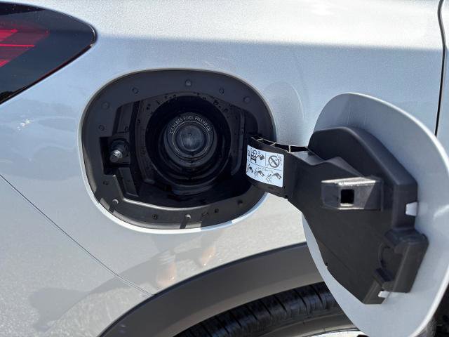 Used 2025 Nissan Rogue SV FWD image 31