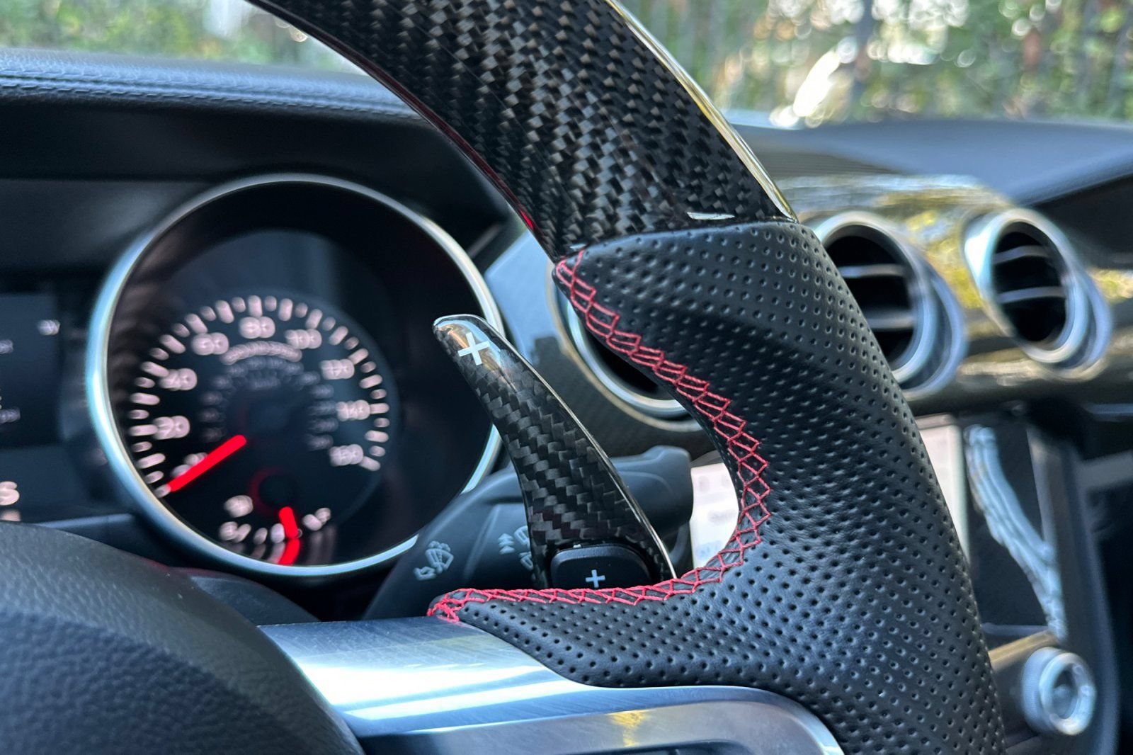 Certified 2020 Ford Mustang Premium RWD image 38
