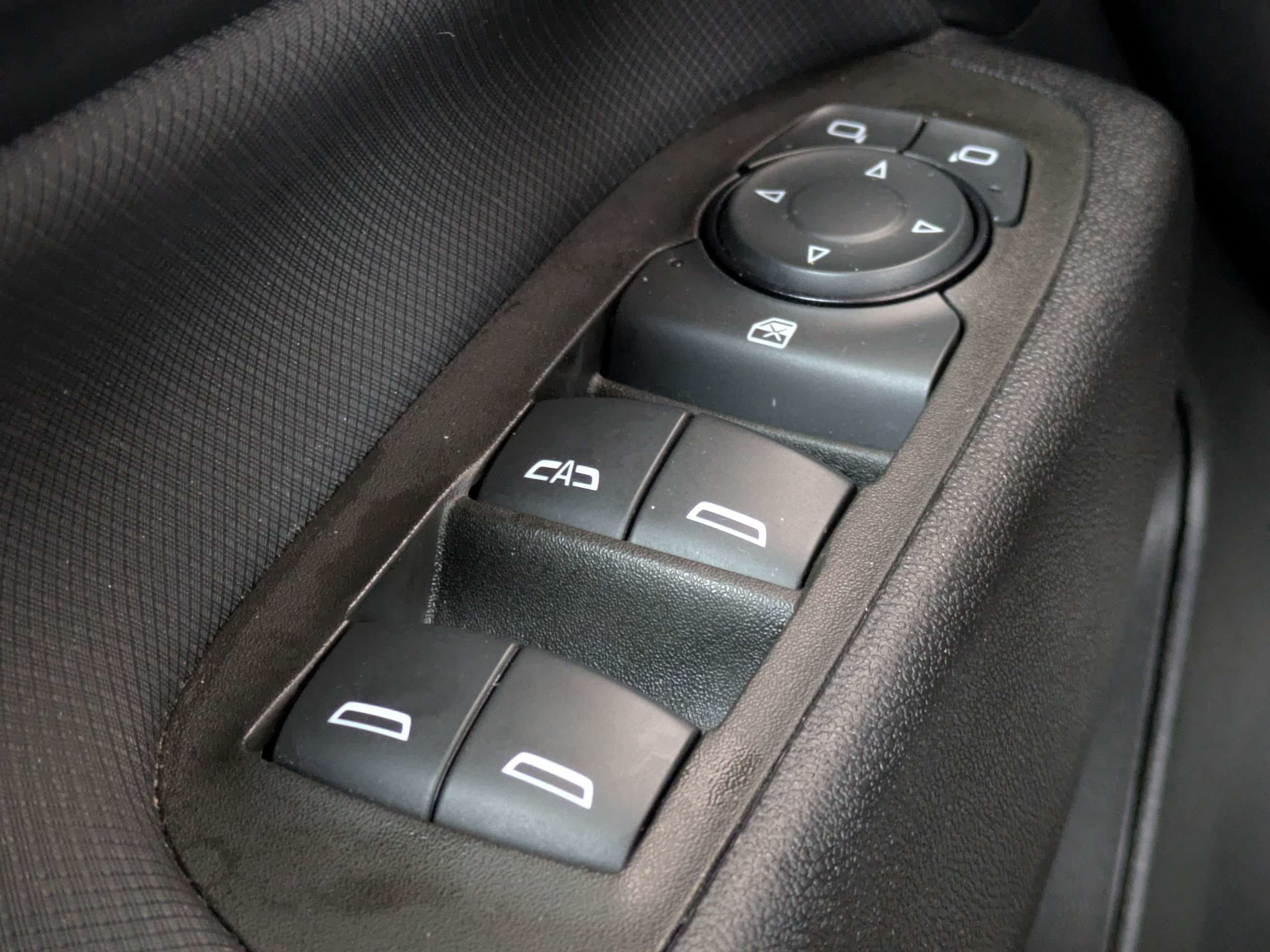 Used 2024 Chevrolet Equinox RS FWD image 25