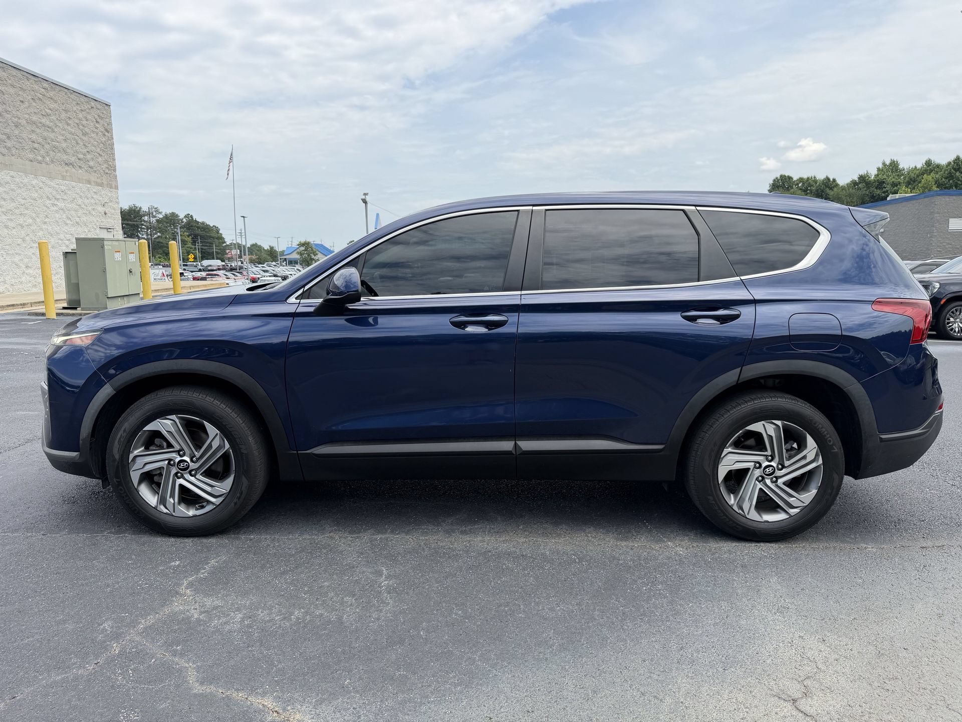Used 2021 Hyundai Santa Fe SE FWD image 12
