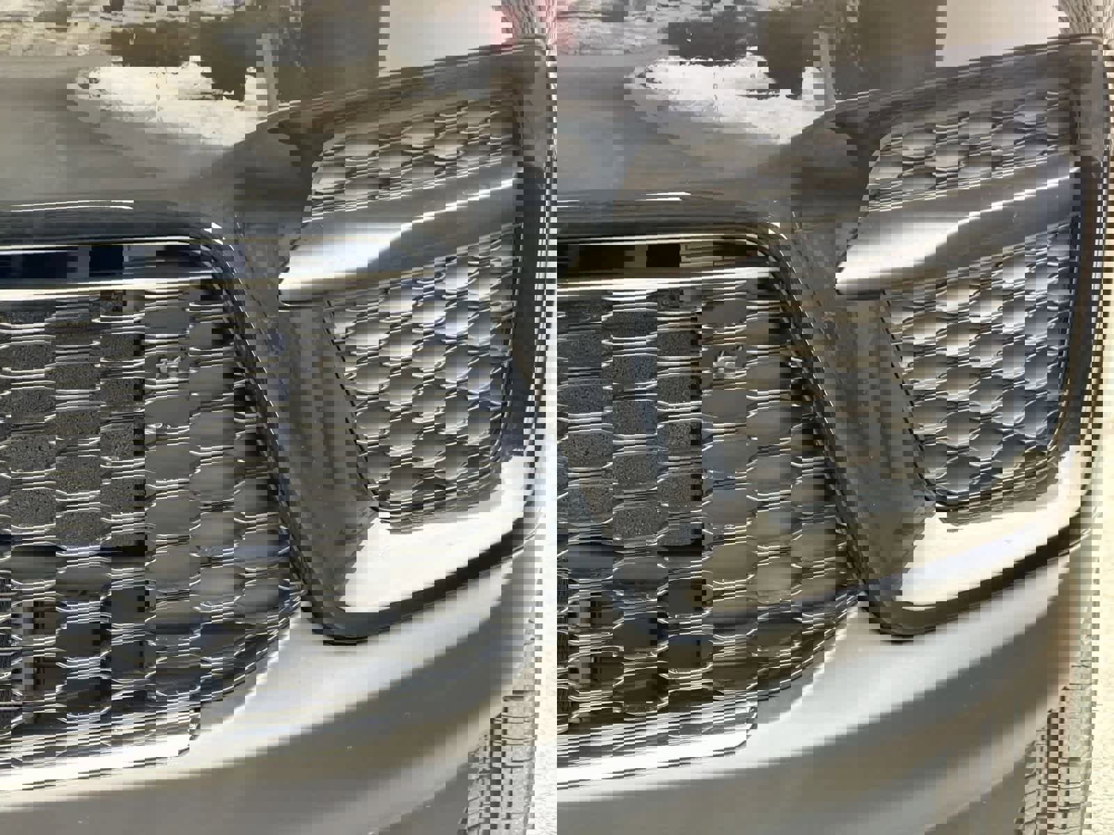 Used 2025 Jeep Grand Cherokee Laredo X image 11