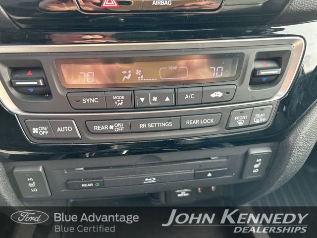 Used 2017 Honda Pilot Touring image 31