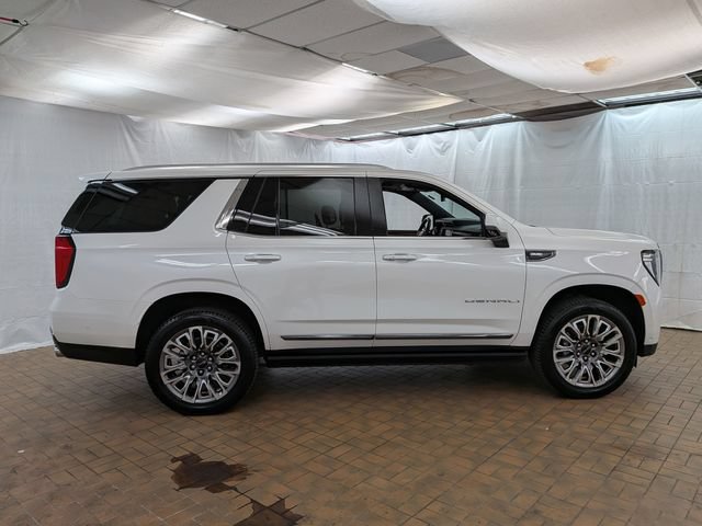 Used 2023 GMC Yukon Denali Ultimate AWD/4WD image 8
