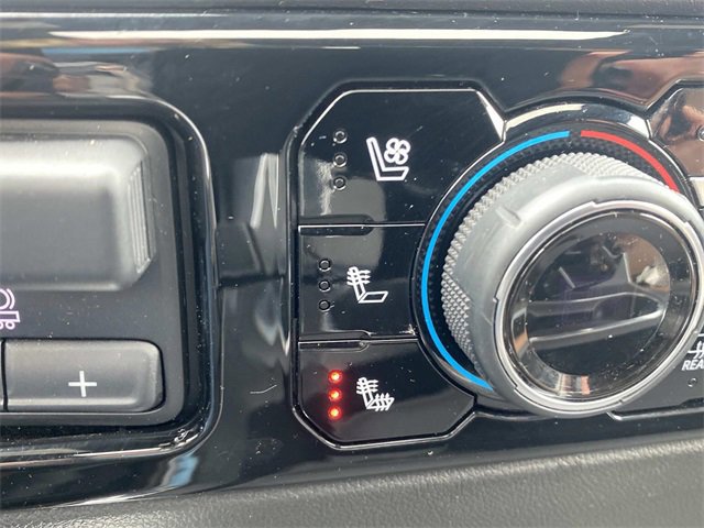 Used 2024 Chevrolet Silverado 2500 High Country w/ High Country Premium Package image 31