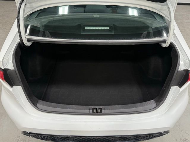 Used 2021 Toyota Corolla SE image 31