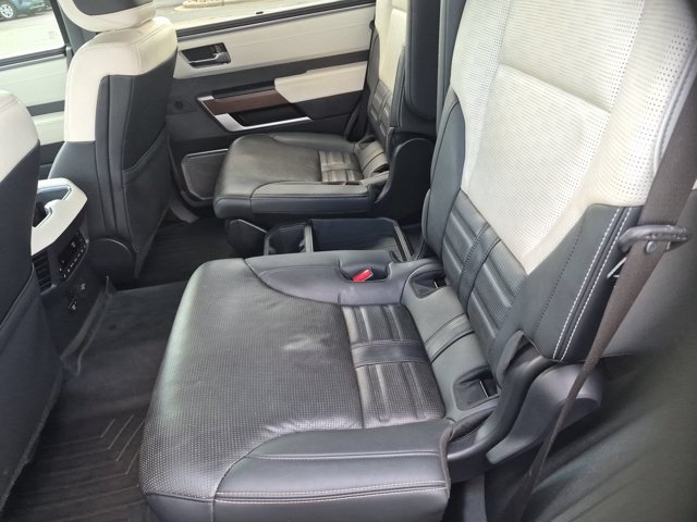 Used 2024 Toyota Sequoia Capstone AWD/4WD image 31