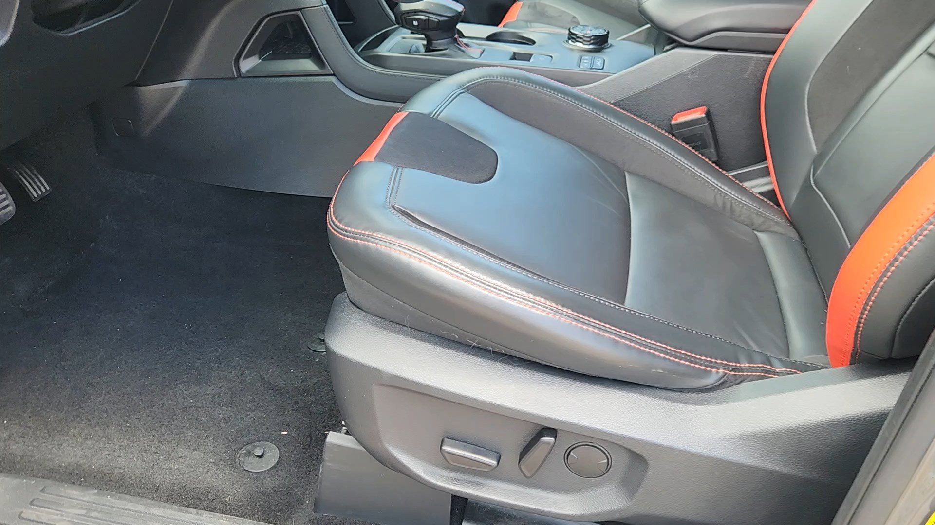 Certified 2025 Ford Ranger Raptor AWD/4WD image 30