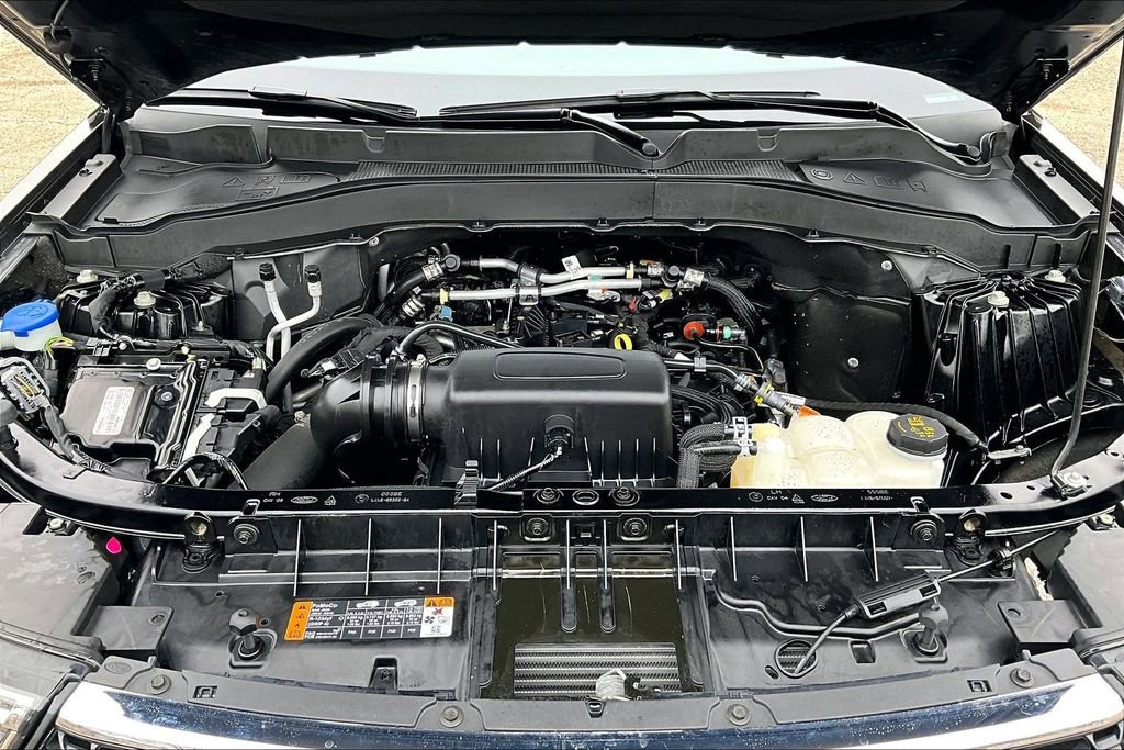 Certified 2023 Ford Explorer XLT w/ Equipment Group 202A image 10