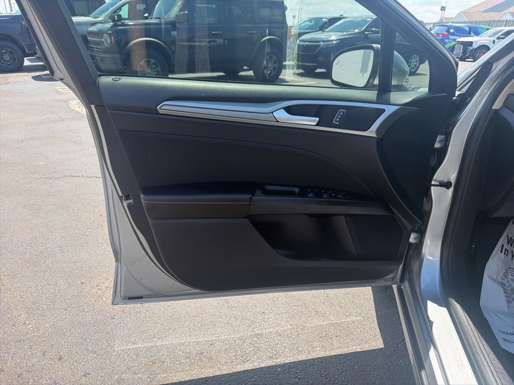 Certified 2020 Ford Fusion SE FWD image 21