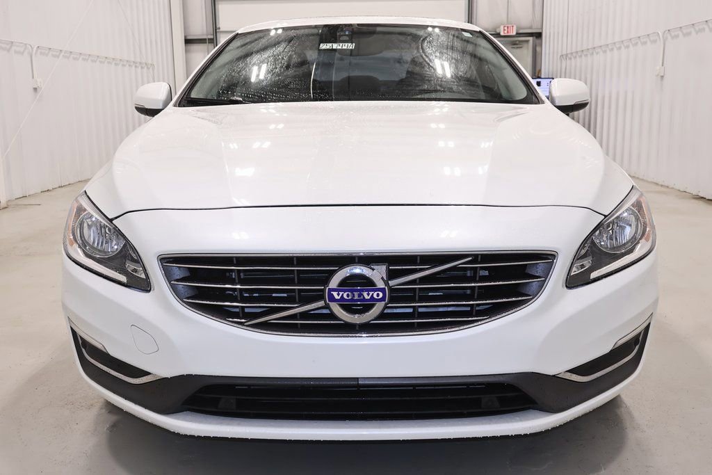 Used 2017 Volvo S60 T5 Inscription image 12