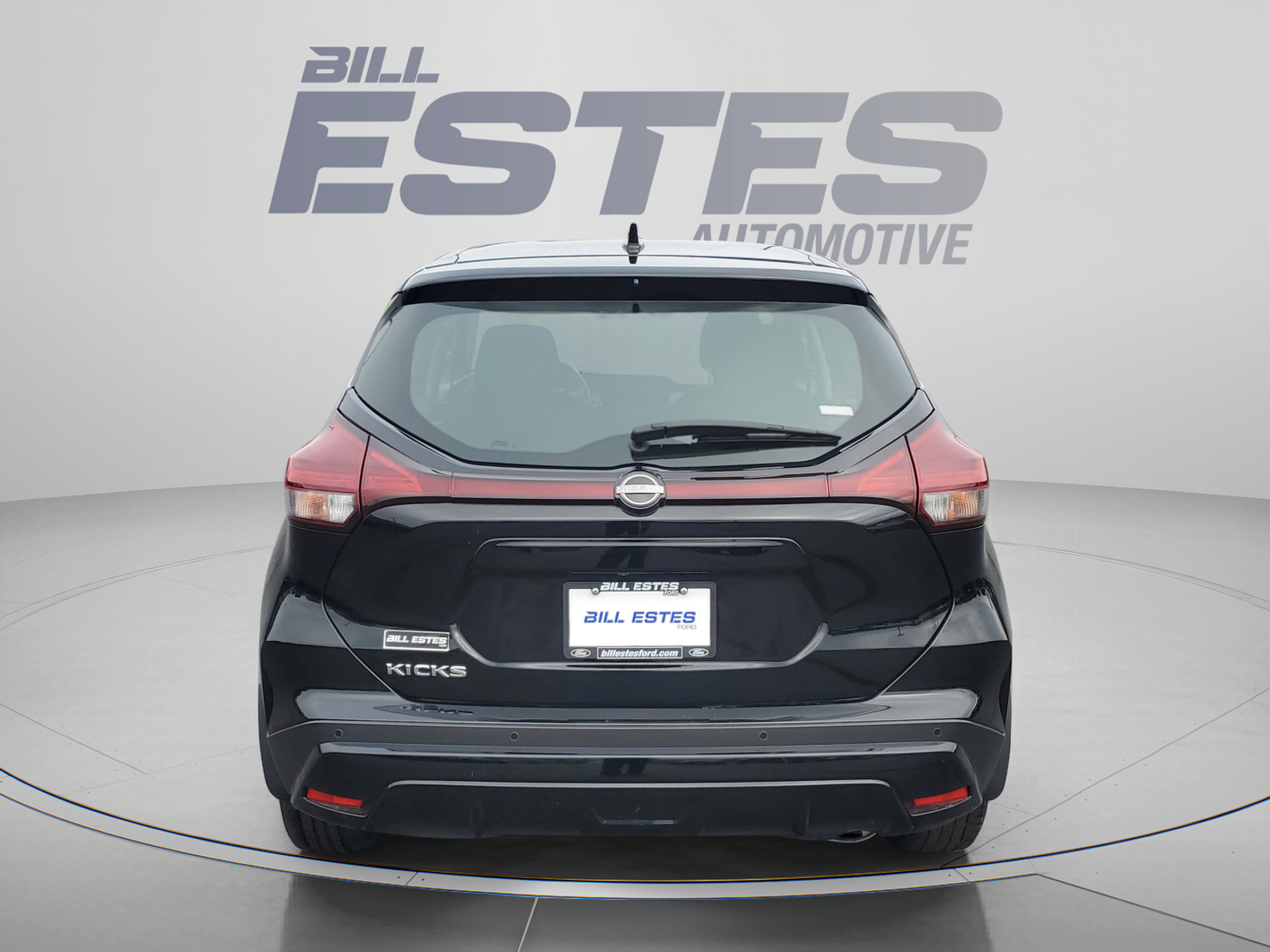 Used 2023 Nissan Kicks S FWD image 3