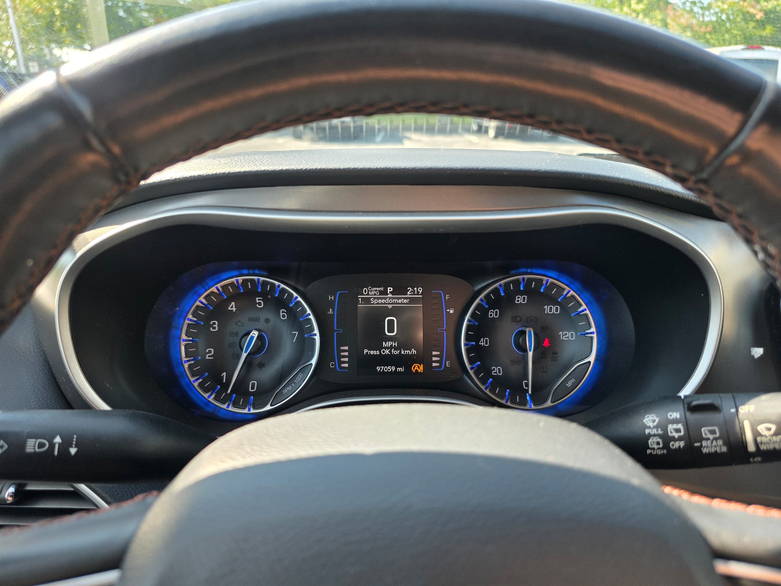 Used 2020 Chrysler Pacifica Touring-L FWD image 17