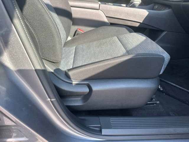 Used 2023 Nissan Rogue SV AWD/4WD image 33