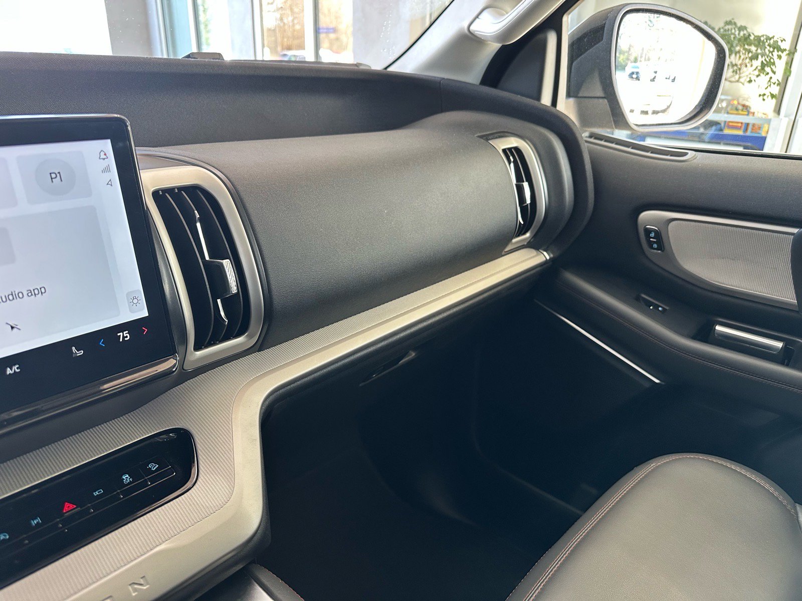 Certified 2025 Ford Expedition Max Active image 39