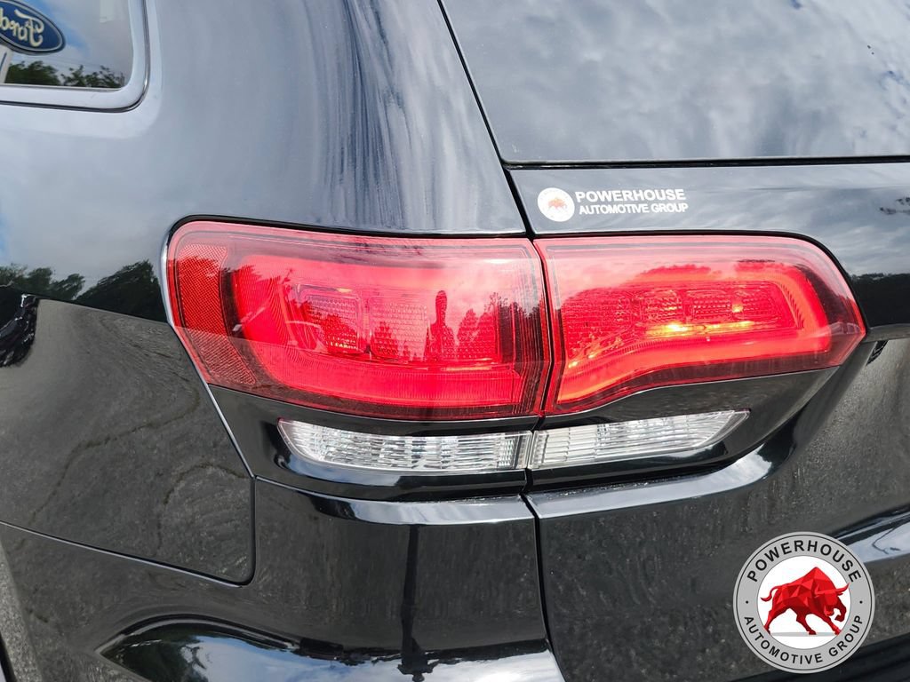 Used 2020 Jeep Grand Cherokee Altitude RWD image 12