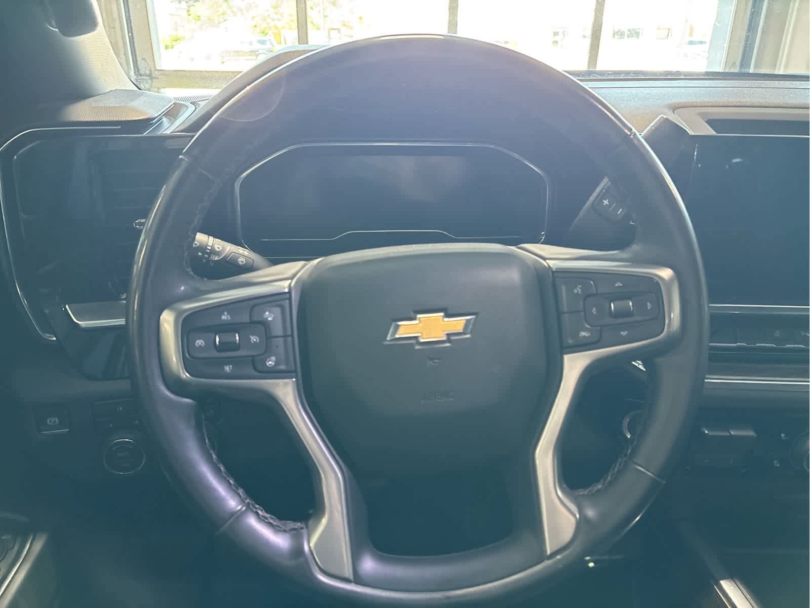 Used 2025 Chevrolet Silverado 2500 LT w/ Z71 Chrome Sport Edition AWD/4WD image 15