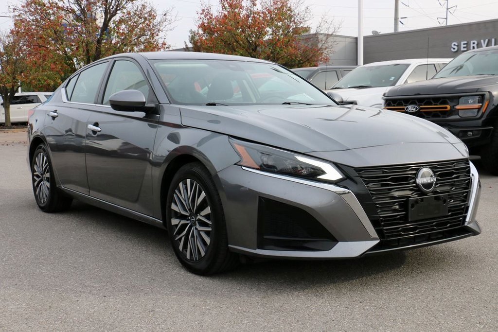 Used 2023 Nissan Altima 2.5 SV image 4