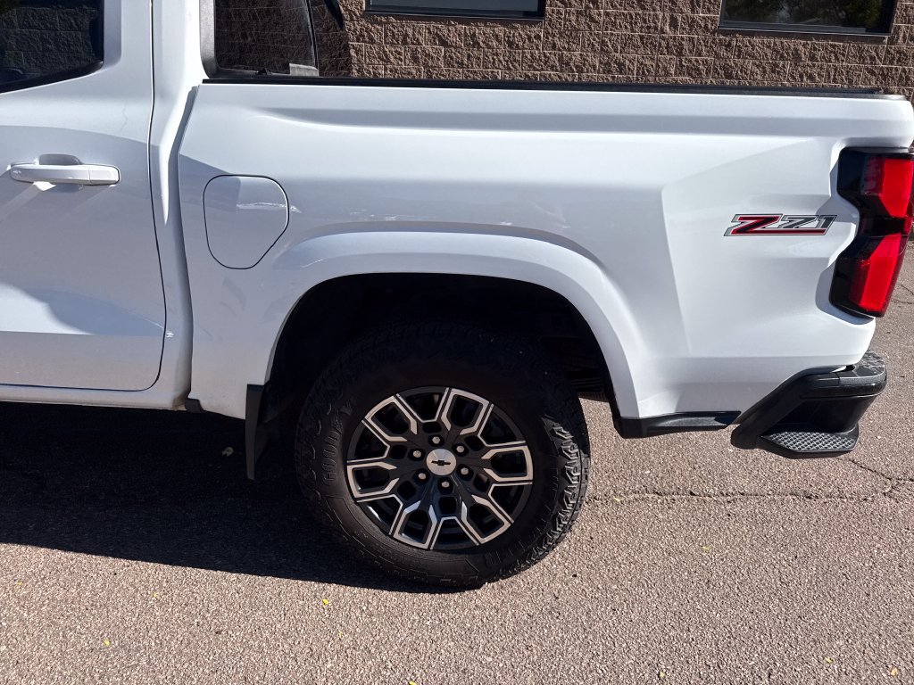 Used 2024 Chevrolet Colorado Z71 w/ Z71 Convenience Package 2 AWD/4WD image 36