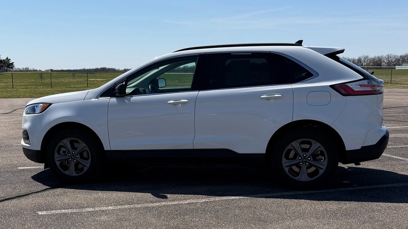 Certified 2022 Ford Edge SEL w/ Sport Appearance Package AWD/4WD image 12