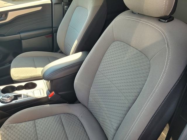 Certified 2022 Ford Escape SE w/ SE Sport Appearance Package image 11