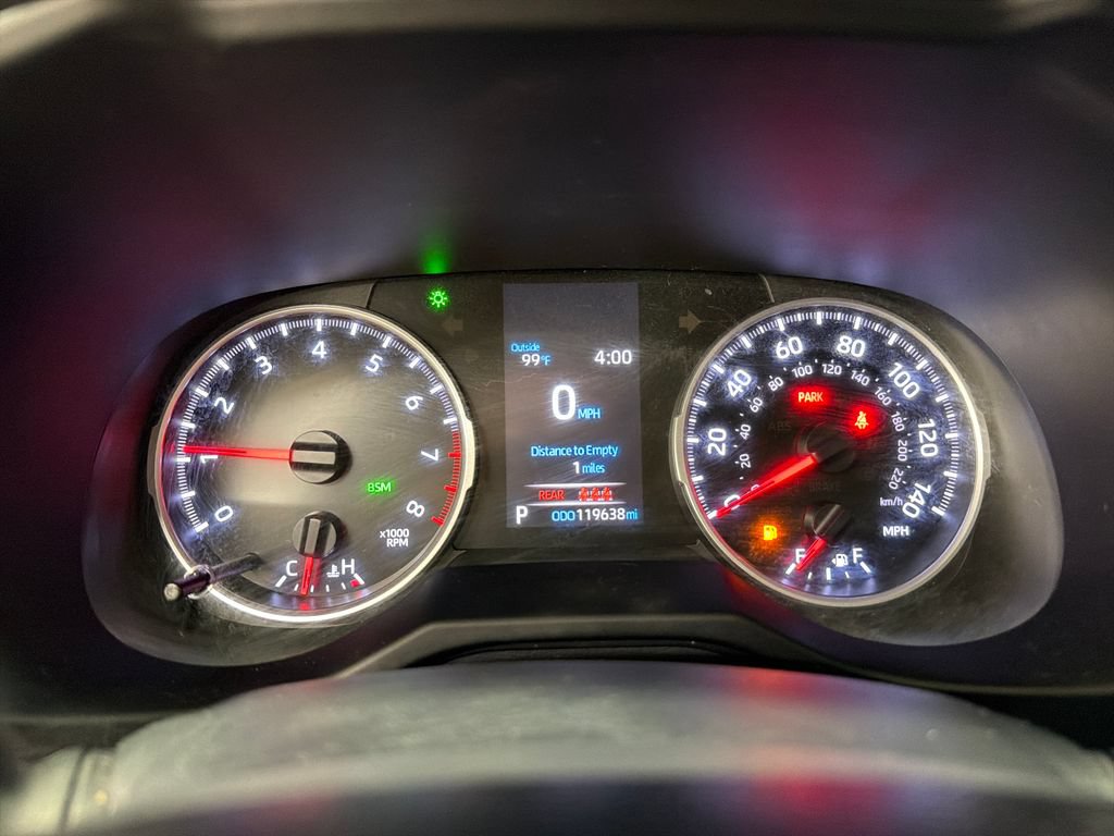 Used 2020 Toyota RAV4 XLE FWD image 23