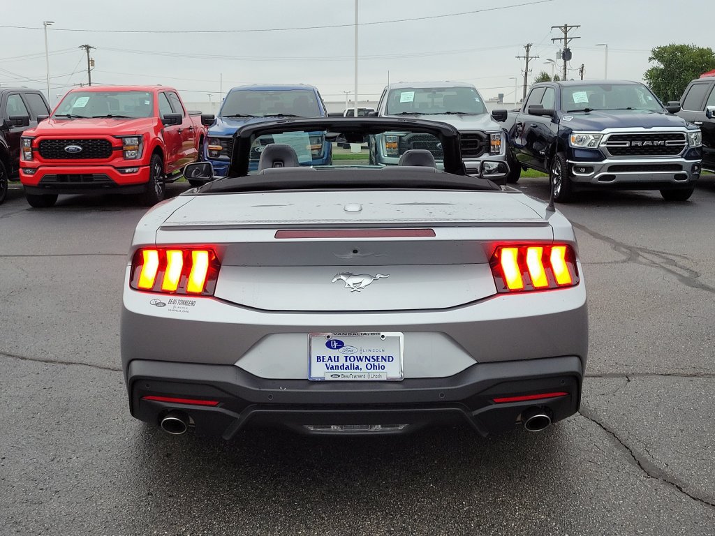 Certified 2025 Ford Mustang Premium RWD image 5