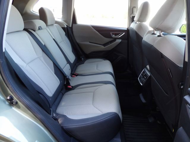 Used 2019 Subaru Forester Premium w/ All-Weather Package AWD/4WD image 9