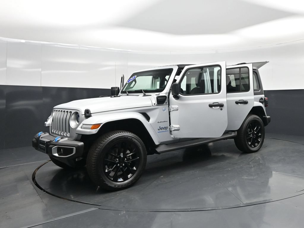 Used 2023 Jeep Wrangler Unlimited Sahara w/ Cold Weather Group AWD/4WD image 27