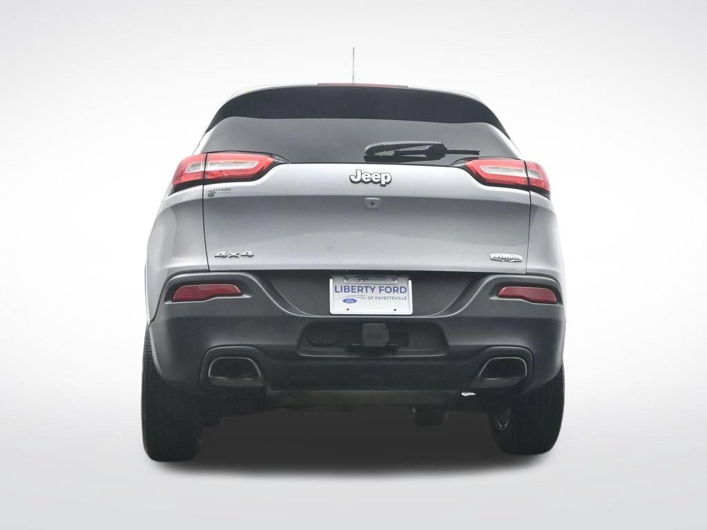 Used 2017 Jeep Cherokee Latitude w/ Trailer Tow Group AWD/4WD image 38