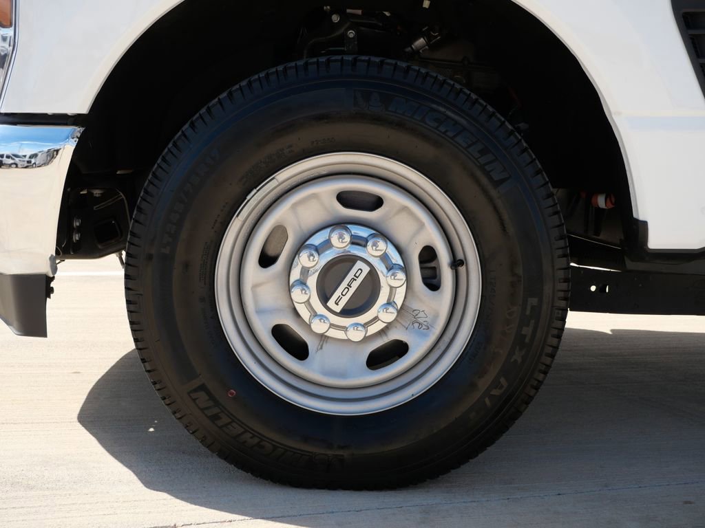 Certified 2025 Ford F250 XL w/ XL Driver Assist Package image 10