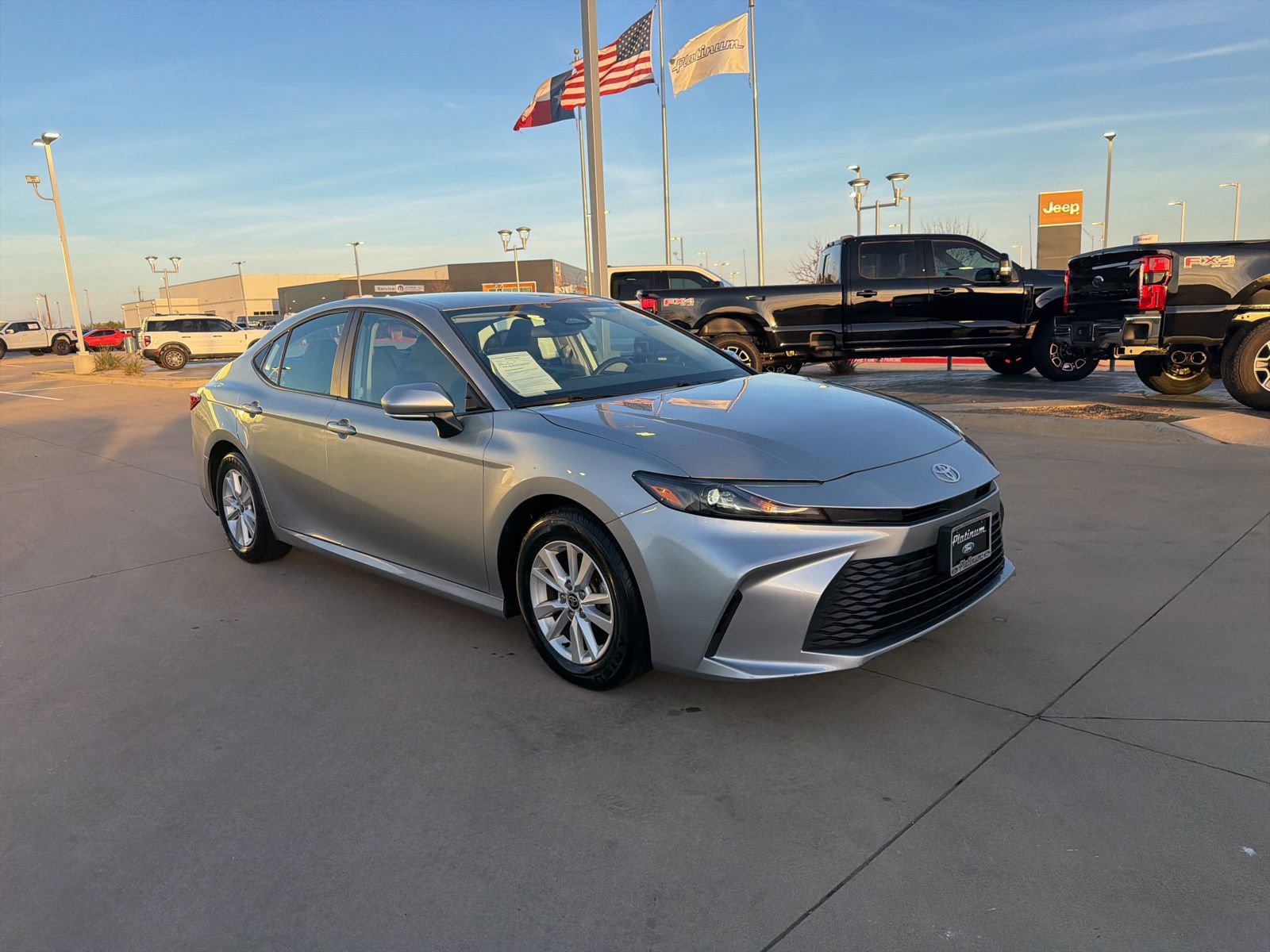 Used 2025 Toyota Camry LE image 8